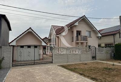 Casă individuală cu 5 camere în Sântandrei