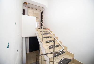 Casa Vila individuala de vanzare 7 camere comuna Berceni - 14