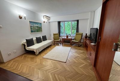 Garsonieră decomandată în Muncii