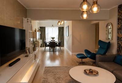Apartament cu 4 camere decomandat, mobilat în P-ța Victoriei