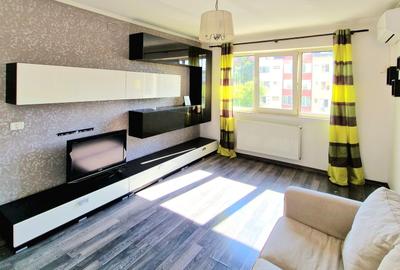 Apartament cu 3 camere semidecomandat în Șagului