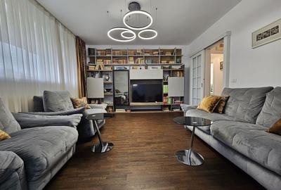 Apartament cu 3 camere decomandat, mobilat în Cazino