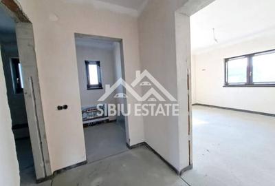Casa noua 5 camere curte mare Pret Bun - 9