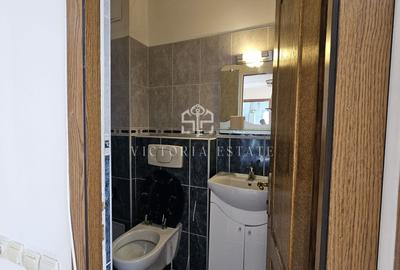 Apartament de vanzare, 3 camere decomandat.Republicii - 14