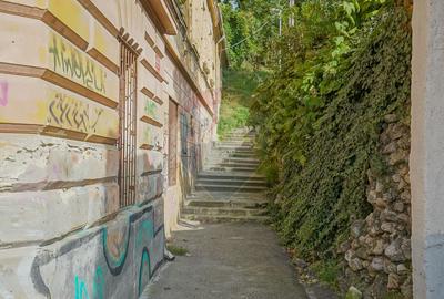 De vânzare, imobil reprezentativ / parțial, strada De Mijloc! - 8