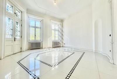 Apartament cu 3 camere semidecomandat în Ultracentral