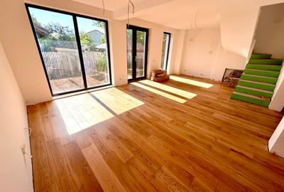 Duplex cu 5 camere în Sud