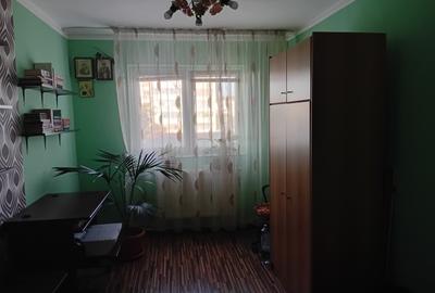 Apartament de vanzare - 4