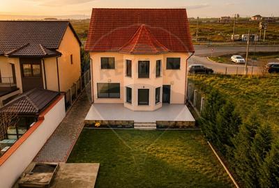 Casa / Vila cu 7 camere de vanzare in Ovidiu Sud Constanta - 2