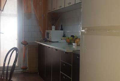 3 cam decomandat Girocului Spital Judetean  aproape de Complex - 3