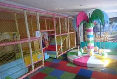 Inchiriere spatiu comercial parter de bloc ,suprafata 150 metri - 1