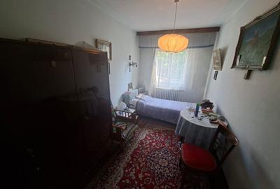 Apartament cu 4 camere, etajul 2/4, zona Podu Ros - 6