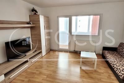 Apartament cu 3 camere decomandat, mobilat în P-ța Victoriei