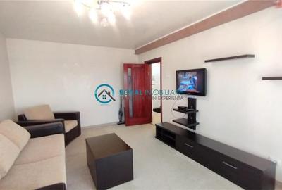Apartament cu 2 camere decomandat, mobilat în Republicii