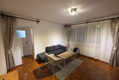 Apartament cu 2 camere semidecomandat, mobilat în Romană