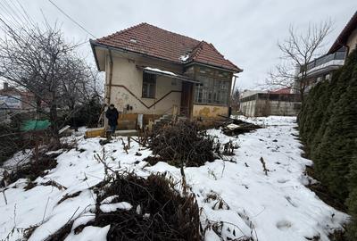 Casă demolabilă, teren 461 mp, Intersecția 7 străzi, zona Gruia - 3