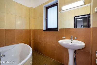 Cotroceni - Carol Davila, Townhouse 232 Mp - Oportunitate Rara - 30