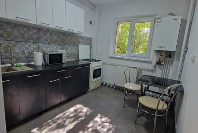 Apartament cu 3 camere decomandat în Pantelimon