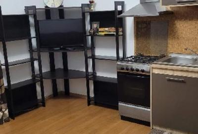 Apartament cu 2 camere semidecomandat, mobilat în Apărătorii Patriei