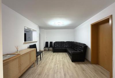 Apartament cu 3 camere decomandat, mobilat în Cetate