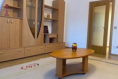 Apartament cu 3 camere decomandat, mobilat în Barbu Văcărescu