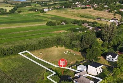 SE VINDE Casa (demolabila) + Teren construibil, in Hreatca, Com.Vulturesti, SV - 7