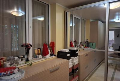 Apartament 2 camere, transformat in 3 camere, parter - 18