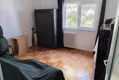 Vând apartament  2 camere - 3