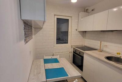 Apartament cu 2 camere semidecomandat în P-ța Victoriei