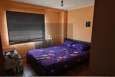 Apartament cu 2 camere semidecomandat în 1 Decembrie 1918