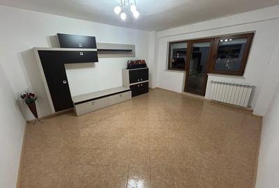 Apartament 2 camere, decomandat - zona Centru - 2