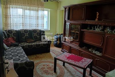 Apartament cu 2 camere decomandat în Craiovița Nouă