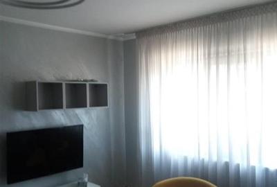 Apartament cu 3 camere semidecomandat, mobilat în 9 Mai