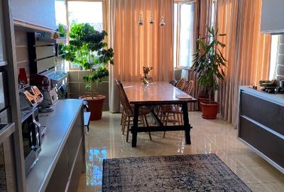 Apartament cu 4 camere decomandat, mobilat în Central