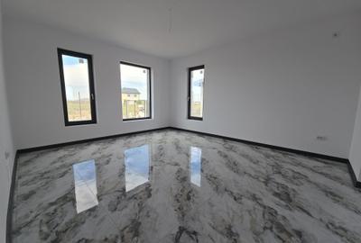 Casa individuala - 3 Camere - 2