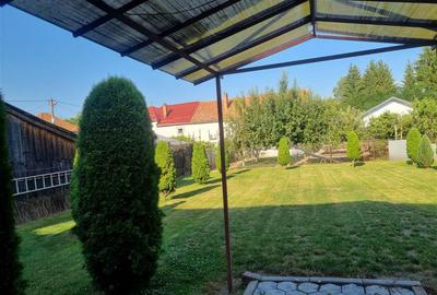 Casă individuală cu 4 camere în Mândra