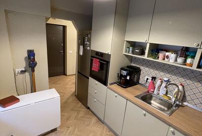 Piața Sf. Gheorghe | Decomandat | Renovat | Centrală proprie | Boxă 16 mp - 14