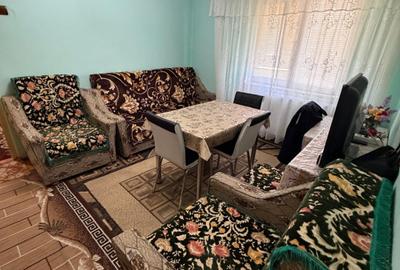 Apartament cu 2 camere semidecomandat, mobilat în Filiași