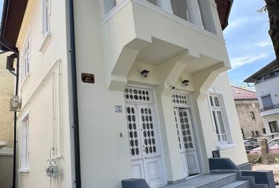 Vilă renovată potrivită pentru rezidență sau birouri - 2
