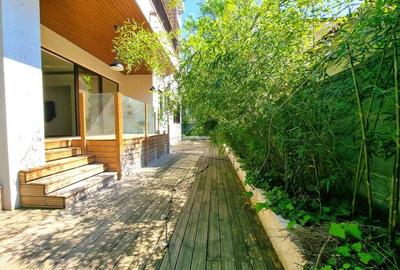 Apartament cu 4 camere în Kiseleff
