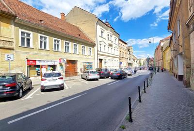 Apartament cu 3 camere în Centrul Istoric