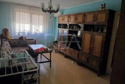 Apartament cu 4 camere semidecomandat, mobilat în Crângași