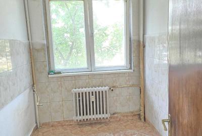 Apartament 3 camere metrou Gorjului bloc 1969 necesită renovare completa - 5