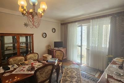 Apartament cu 2 camere decomandat în Vasile Aaron