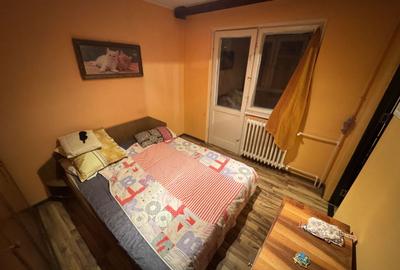 Apartament 2 camere zona Km 4 5 - 3