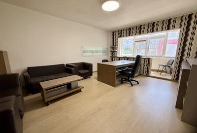 Garsonieră decomandată, mobilată în Vitan Mall