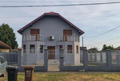 Vila P+M cu garaj inchis, in Bujac, pe colt - 2