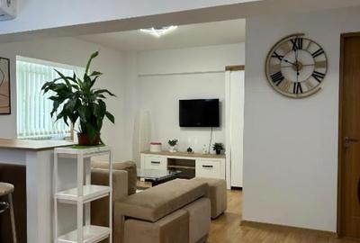 Apartament cu 2 camere decomandat în Delfinariu