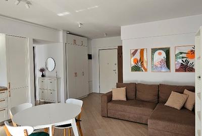 Apartament cu 3 camere decomandat în Tineretului