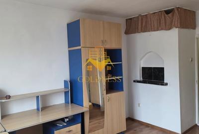 Garsonieră semidecomandată, mobilată în Mărăști